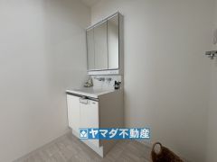 三面鏡タイプの洗面台