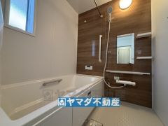 ゆったりとしたバスルーム