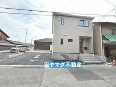 1号棟ケイミュー外壁は汚れが付きにくい効果を併せ持つ特徴があります。