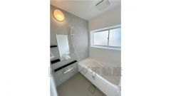 浴室はLIXIL製の新品のユニットバスに交換済