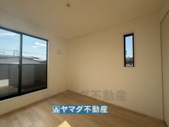 2階洋室のお部屋です