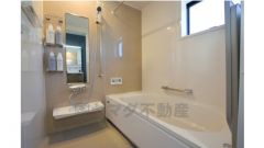 ゆったりとしたバスルーム