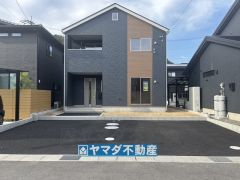 2号棟ケイミュー外壁は汚れが付きにくい効果を併せ持つ特徴があります。