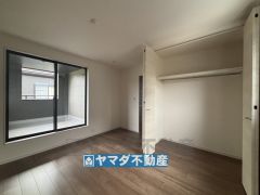 2階洋室のお部屋です