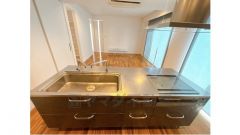 キッチンからご家族との会話ができますね。