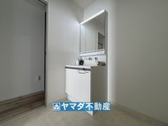 三面鏡タイプの洗面台
