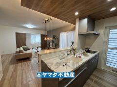 キッチンからご家族との会話ができますね。