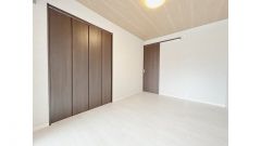 リフォーム済　洋室6帖のお部屋です。