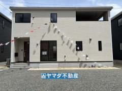 2号棟ケイミュー外壁は汚れが付きにくい効果を併せ持つ特徴があります。