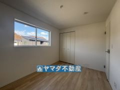 2階洋室6帖のお部屋です