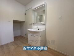 三面鏡タイプの洗面台