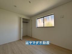 2階洋室6帖のお部屋です。