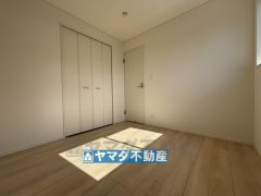 2階洋室4.5帖のお部屋です。