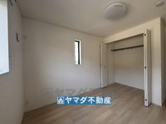 2階洋室5.7帖のお部屋です。