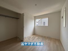 2階洋室6帖のお部屋です。