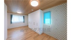 2階洋室5.7帖のお部屋です。