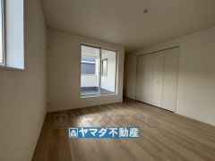 2階洋室のお部屋です