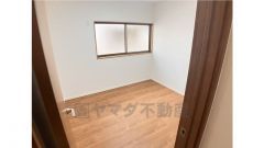 2階洋室4.5帖のお部屋です