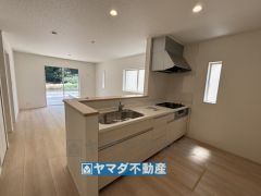 キッチンからご家族との会話ができますね。