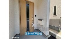 同社施工例　玄関横にはポストが設置