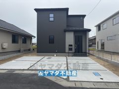 3号棟ケイミュー外壁は汚れが付きにくい効果を併せ持つ特徴があります。