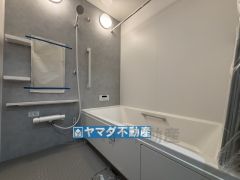 ゆったりとしたバスルーム