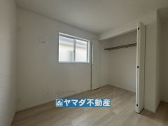 2階洋室6帖のお部屋です。