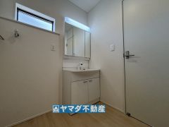 三面鏡タイプの洗面台