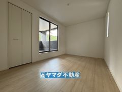 2階洋室7.2帖のお部屋です。