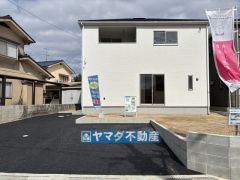 1号棟ケイミュー外壁は汚れが付きにくい効果を併せ持つ特徴があります。