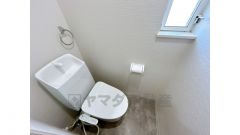 1.2階トイレ温水洗浄機能付きトイレに新品交換済