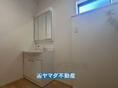 三面鏡タイプの洗面台