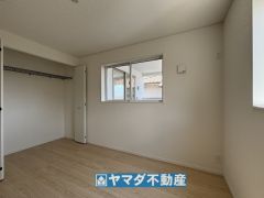 2階洋室6帖のお部屋です。