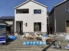 1号棟ケイミュー外壁は汚れが付きにくい効果を併せ持つ特徴があります。