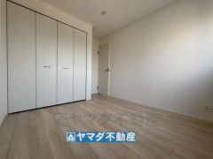 2階洋室5.7帖のお部屋です。