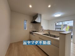 キッチンからご家族との会話ができますね。