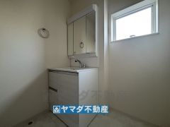 三面鏡タイプの洗面台