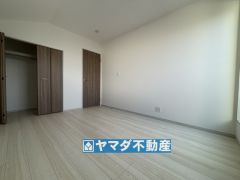 2階洋室6帖のお部屋です。