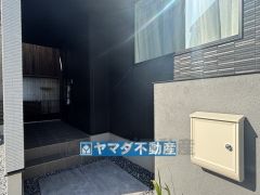 外からの視線が気にならない玄関