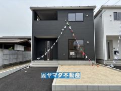 1号棟ケイミュー外壁は汚れが付きにくい効果を併せ持つ特徴があります。