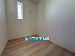 2階洋室2.5帖のテレワークルーム