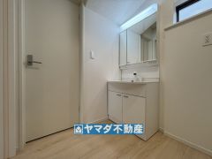 三面鏡タイプの洗面台