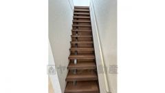 リフォーム済　階段クッションフロア上張り済