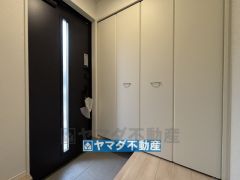 大容量のシューズボックスがあります。