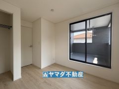 2階洋室5帖のお部屋です。