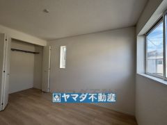 2階洋室6帖のお部屋です。