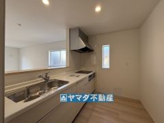 キッチンからご家族との会話ができますね。