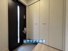 大容量のシューズボックスがあります。