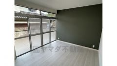 リフォーム済　1階洋室6帖のお部屋です。