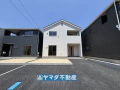 5号棟ケイミュー外壁は汚れが付きにくい効果を併せ持つ特徴があります。